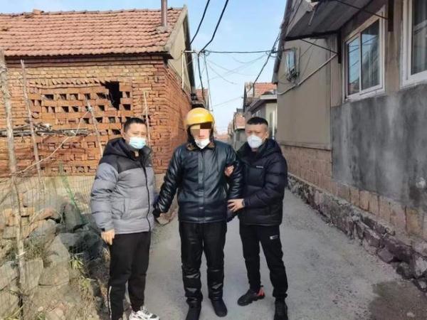 晚上兼职外卖，收入与挑战并存