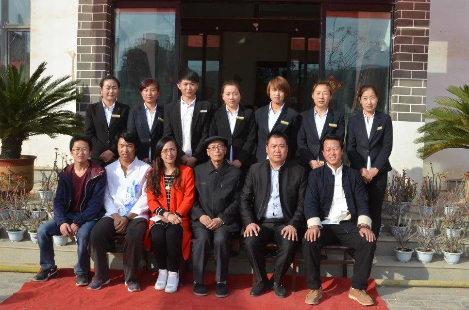 黄金专家在线咨询，财富的智慧之选