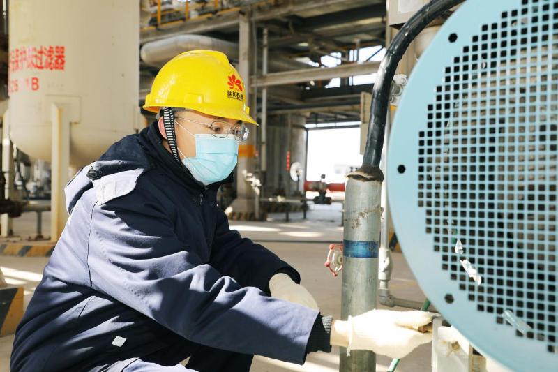 全球石油市场价格波动，石油价格多少钱一吨？
