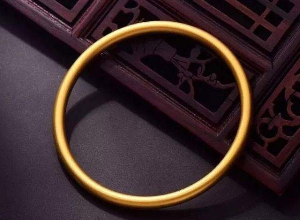 金手镯回收价格解析，一克金手镯回收价值多少？