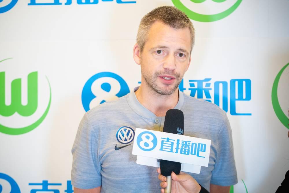 新足球直播吧——畅享最流畅的体育直播体验