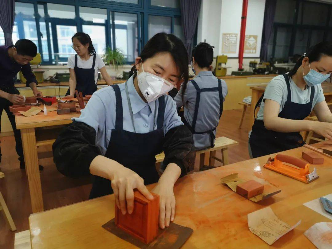 揭秘今期特马开奖结果，带你走进幸运之门
探索彩民的梦想与现实—关于今日特别彩票的开讲记事录。strong>探访今晚之谜 特码背后的奥秘今期特马开奖结果号码
